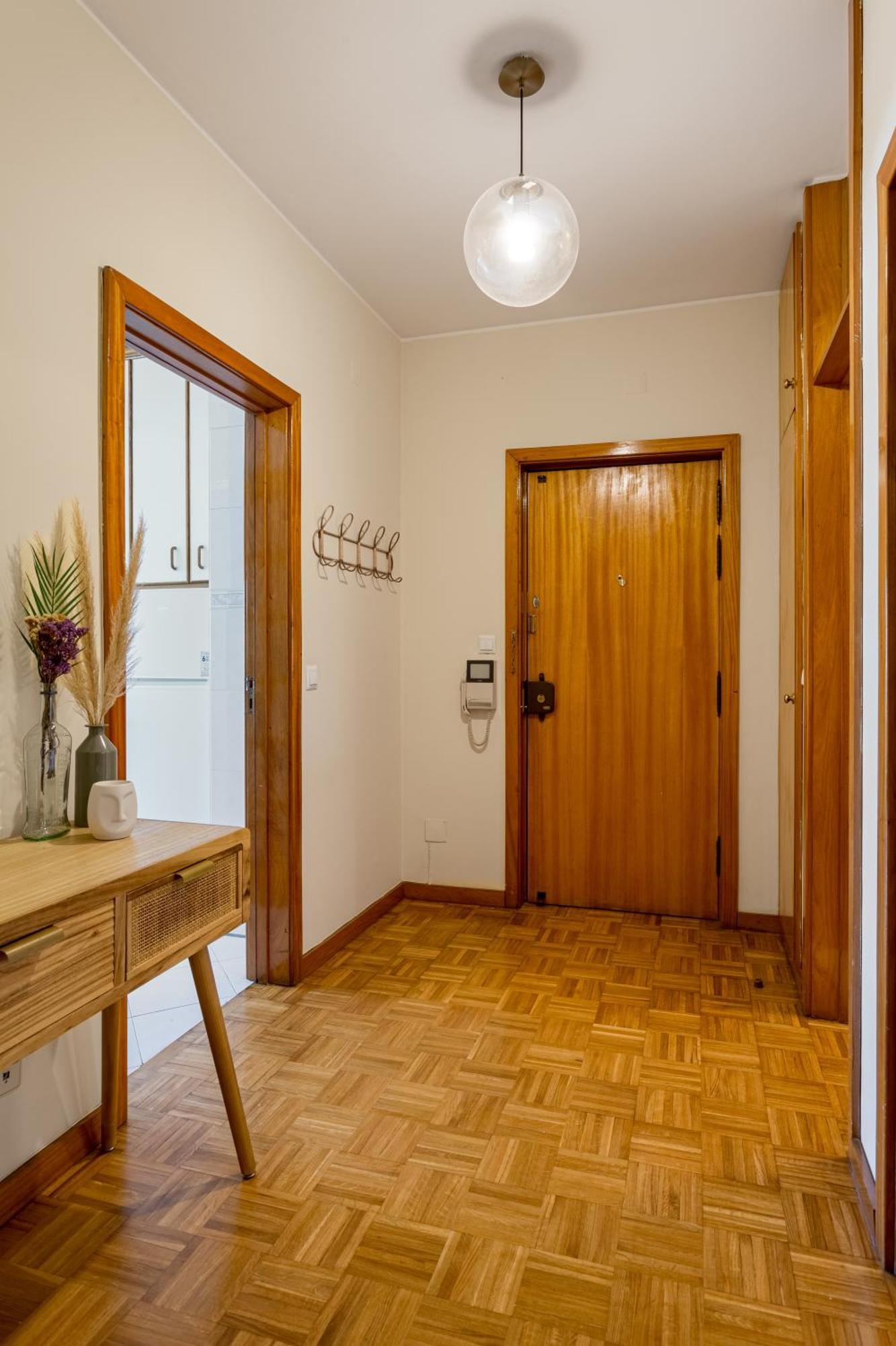 Maía Joivy Stylish City Centre Flat With Parking מראה חיצוני תמונה