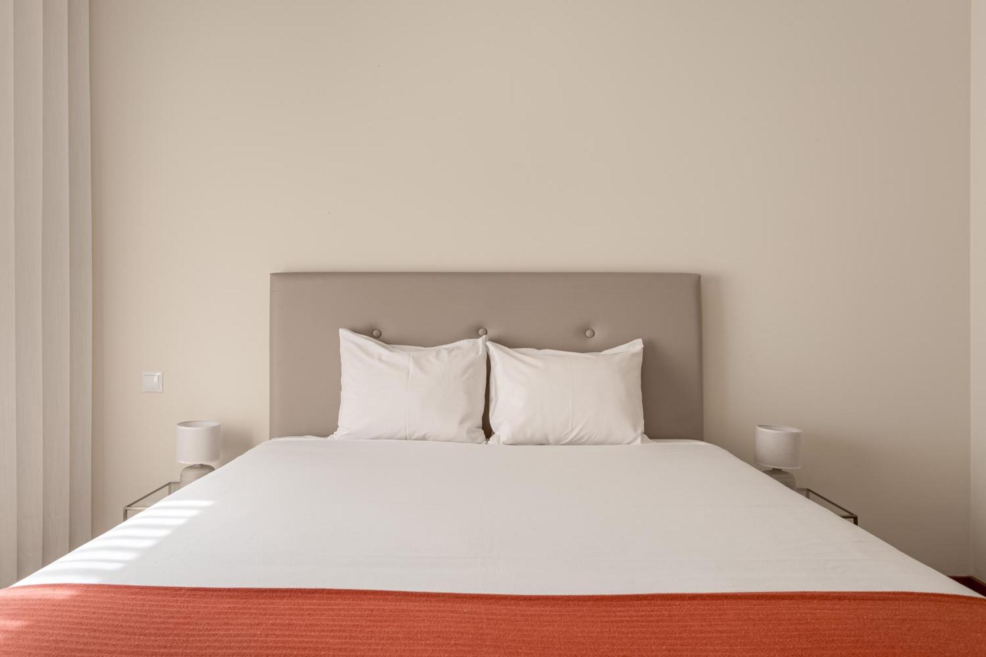 Maía Joivy Stylish City Centre Flat With Parking מראה חיצוני תמונה