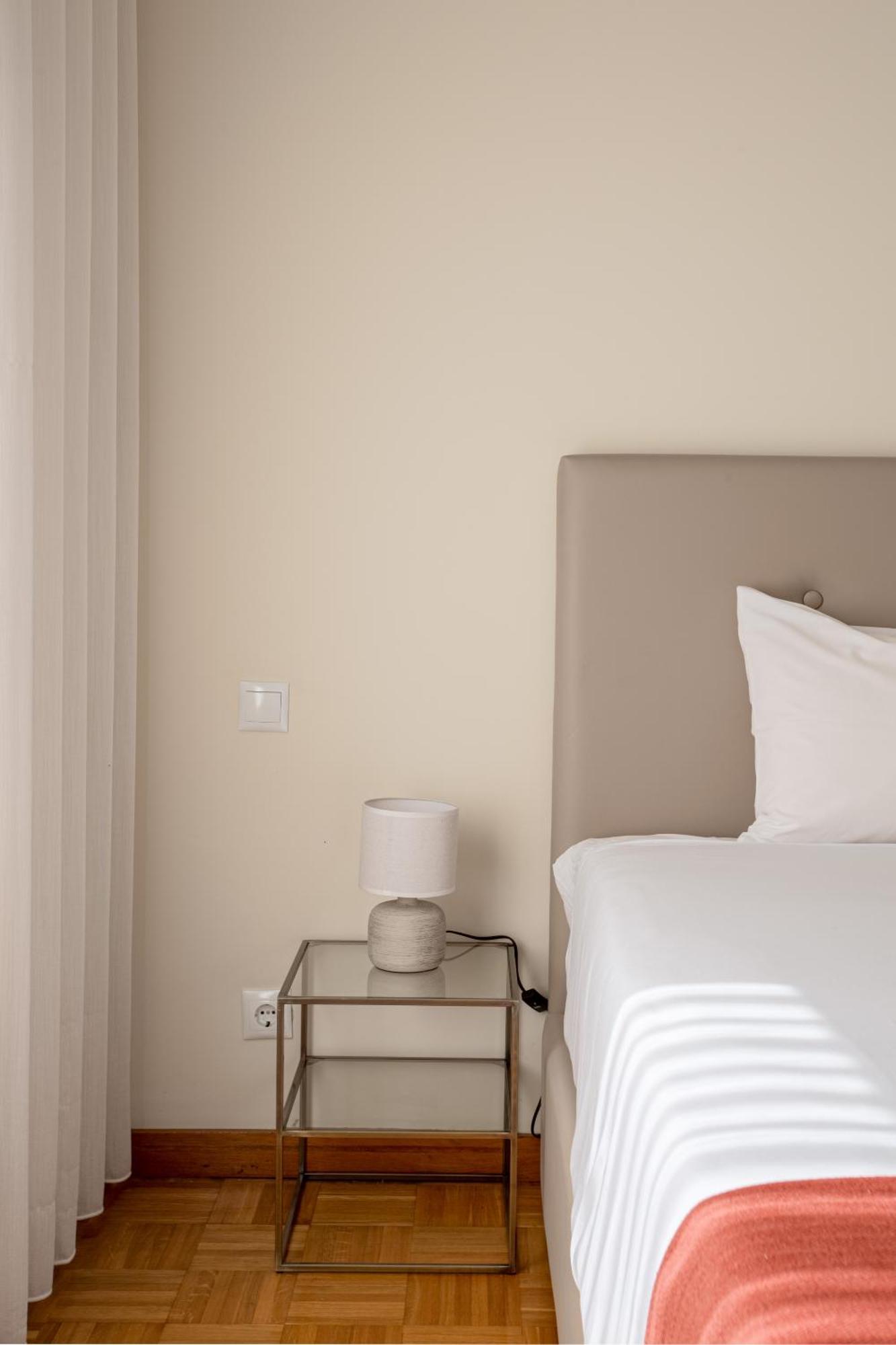 Maía Joivy Stylish City Centre Flat With Parking מראה חיצוני תמונה